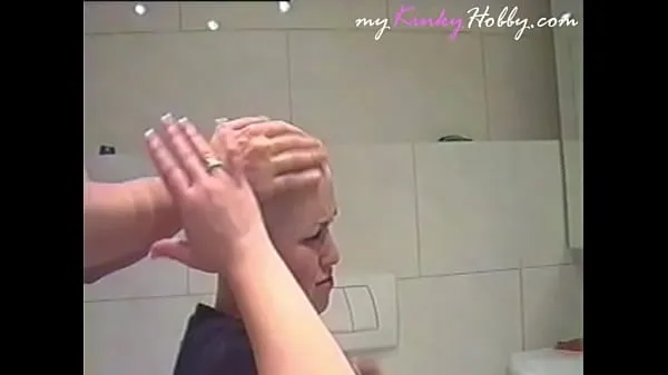 Meilleurs Vidéo Tête et éjaculation de l'étudiante Kinkest Hairdresser méga-clips