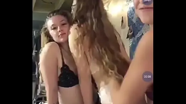 Best Sexy girl with her friends mega Clips