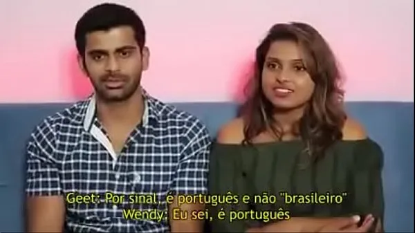 Parhaat Foreigners react to tacky music megaleikkeet