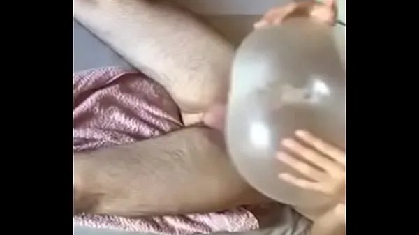 A legjobb Balloon Handjob Geo Donut Balloon Sperm mega klipek