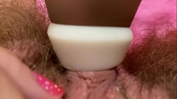 I migliori Enorme orgasmo pulsante del clitoride in primo piano estremo con squirting figa pelosa mega clip