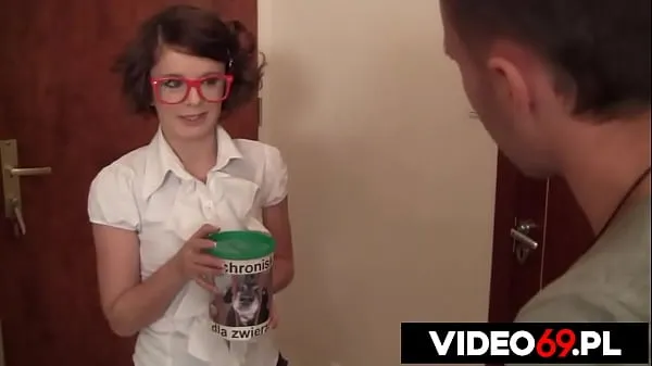 Best POLISH STUDENTS - A girl collects money for a shelter - Mathematics tutoring mega Clips
