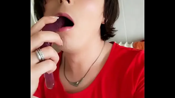 Mejores La amateur transexual Sissy Analisa está chupando su consolador profundamente en casa y le gusta ser una perra transexual megaclips