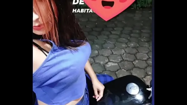 最佳 Whore massages her tits 超级剪辑