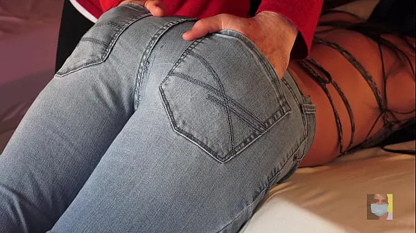 Beste Assjob PRE-Cum on my Tight Denim Jeans FETISH megaklipp