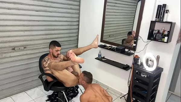 Nejlepší Young barber saw his big with a marked dick couldn't resist and fell head over heels for big 's dick mega klipy