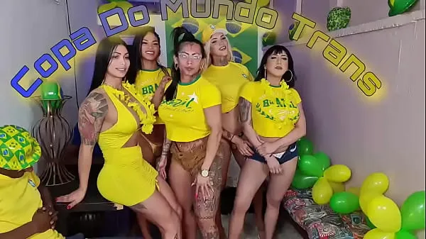 I migliori Sabrina Prezotte e le sue amiche trans alla dispensa mega clip