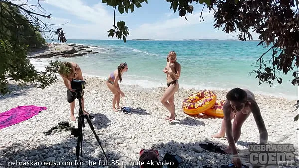 I migliori trascorrere le vacanze sulla spiaggia in topless e miss pussycat lesbica che sbatte rebeka ruby momento privato mega clip