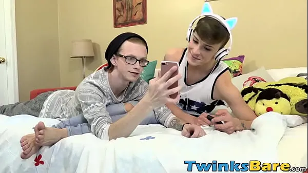 Beste Good looking twink takes giant dick up his tight asshole megaclips