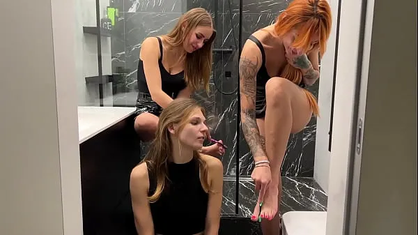 Beste Smell Of Pussies, Asses And Dirty Feet Of Two Mistresses Is Toothpaste For Slave Mega-Clips