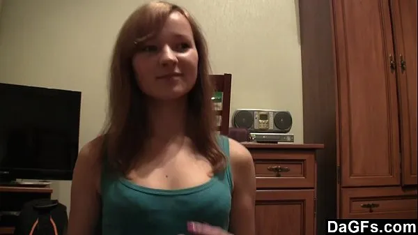 Najboljši Dagfs - Redhead Russian Does A Striptease For The Camera mega posnetki